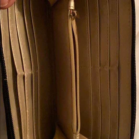 Elle RFID wristlet - Picture 3 of 3